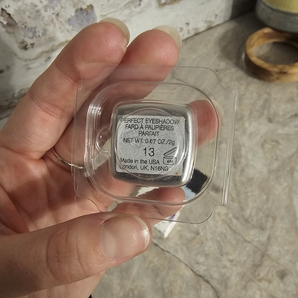 Perfect Eye Shadows - Picture 3 of 7